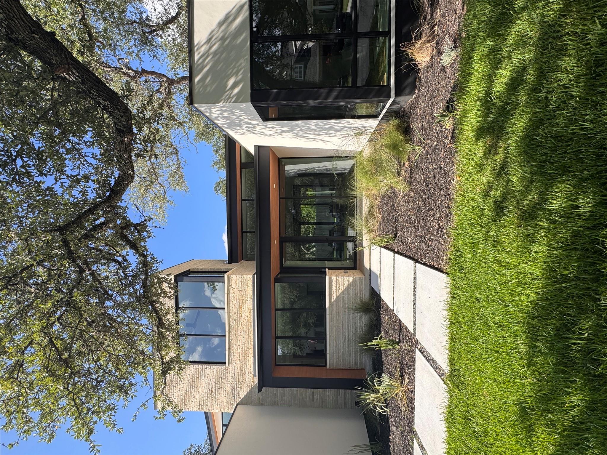 4216 Deepwoods DR, Austin, TX 78731