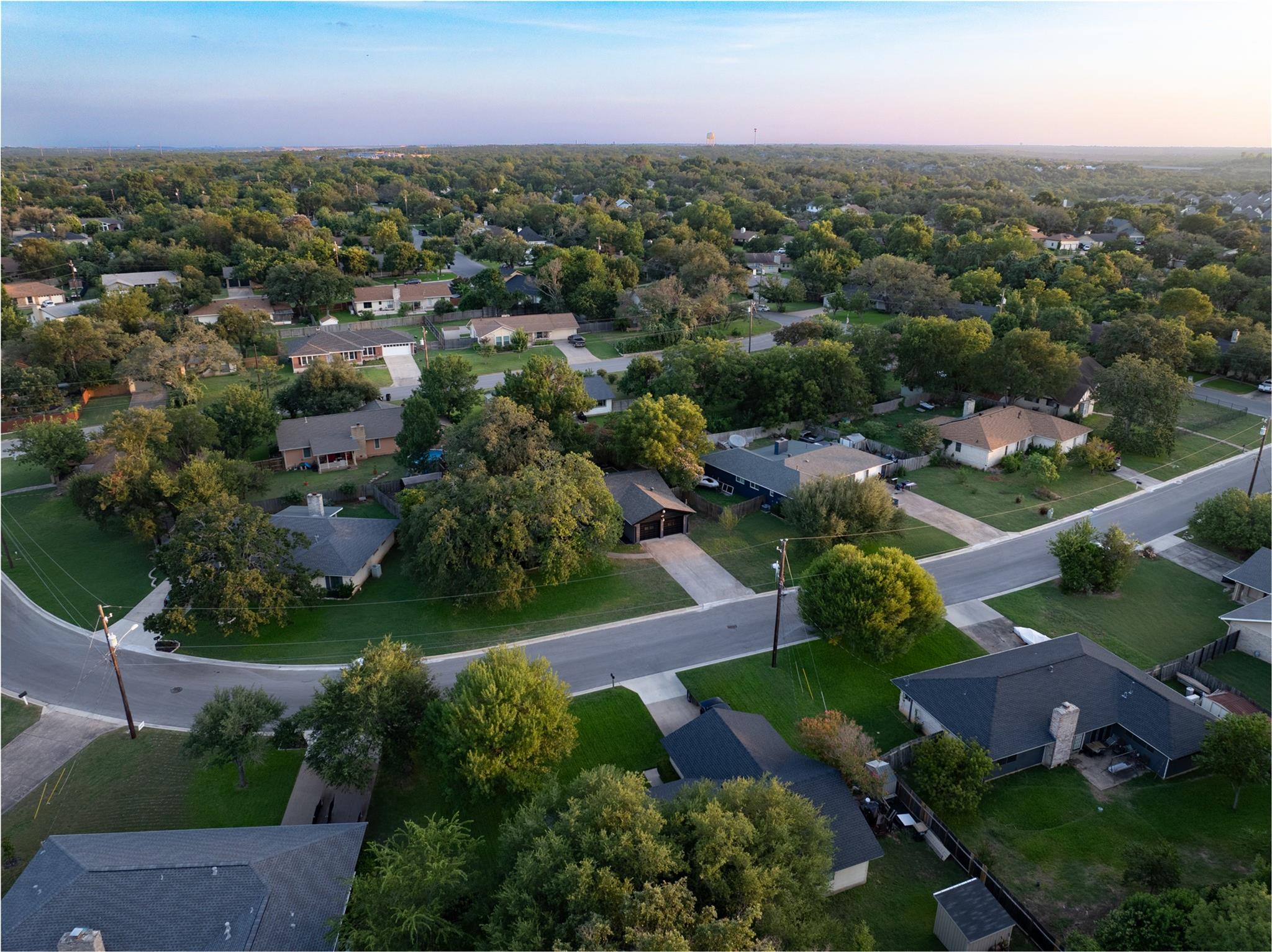 605 Meadowbrook DR, Georgetown, TX 78628