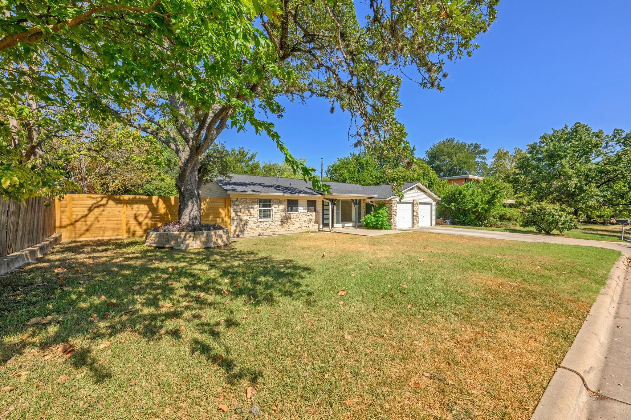 6802 Columbia DR, Austin, TX 78723