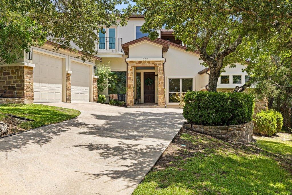 207 Spellbrook LN, Lakeway, TX 78734