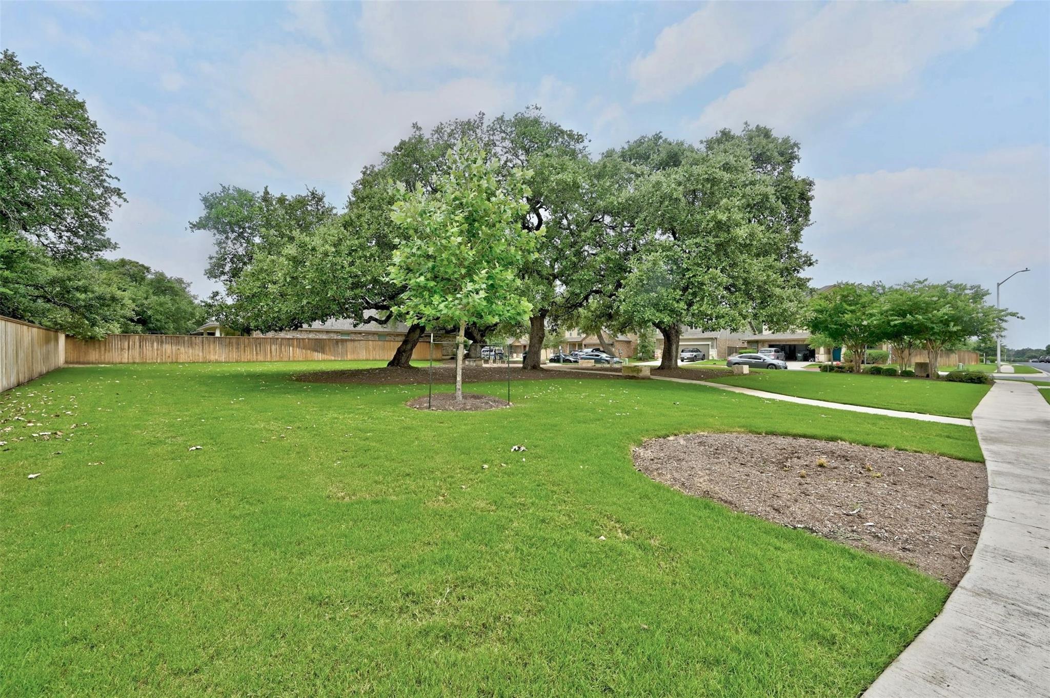 161 Danbark DR, Buda, TX 78610