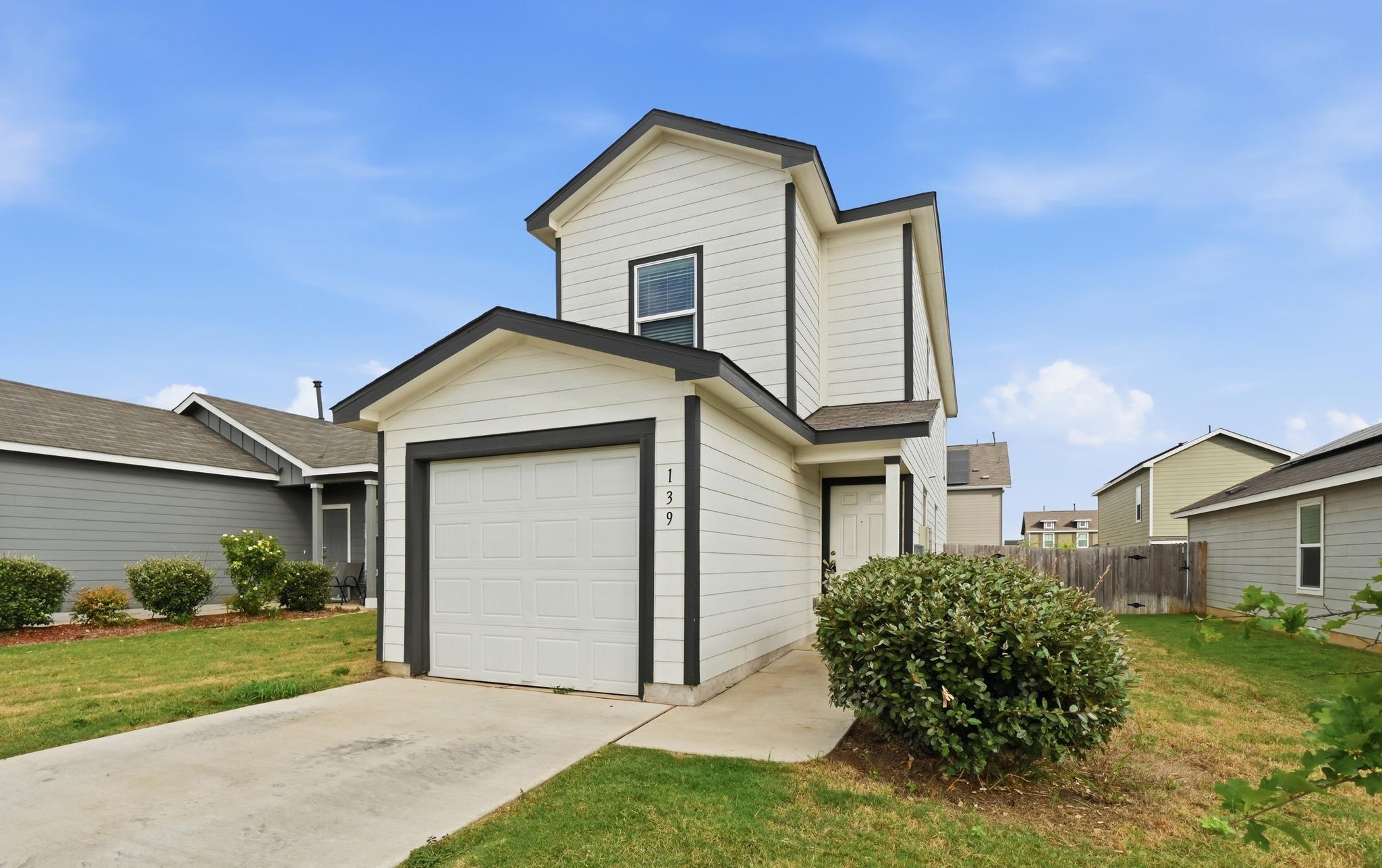 139 Gabbro GDNS, Maxwell, TX 78656