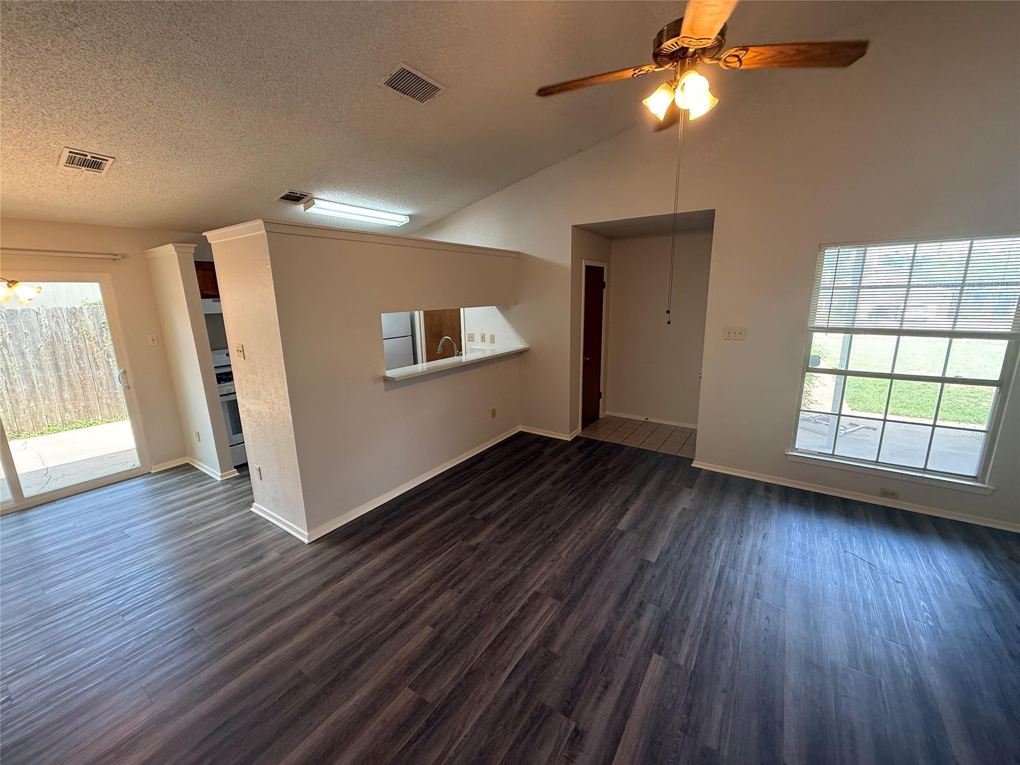 416 Greenlawn BLVD, Round Rock, TX 78664