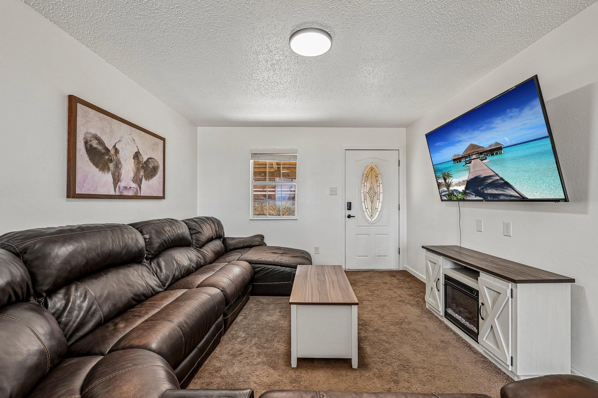 8104 Bronco LN, Lago Vista, TX 78645