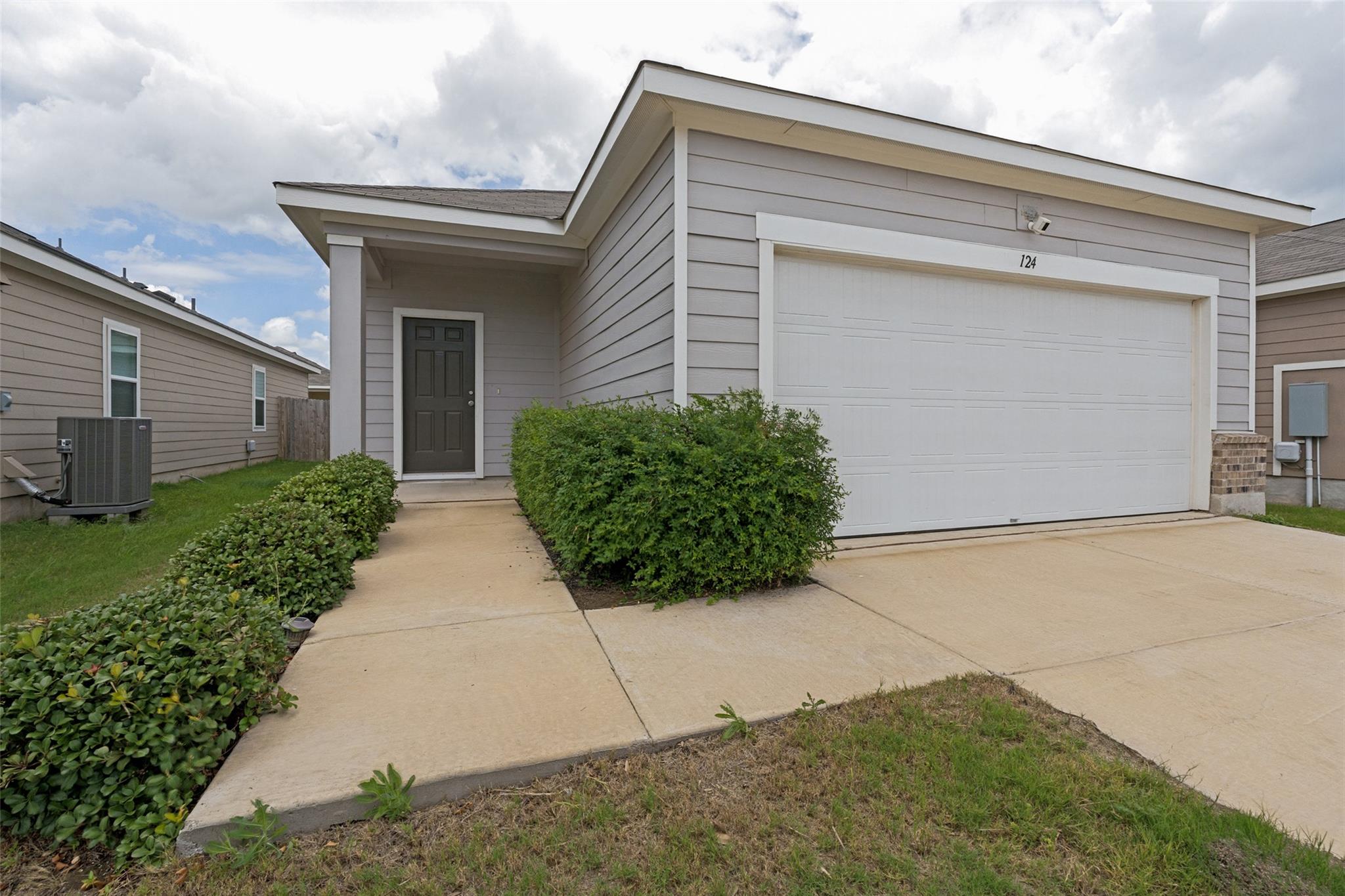 124 Bracken LN, Maxwell, TX 78656