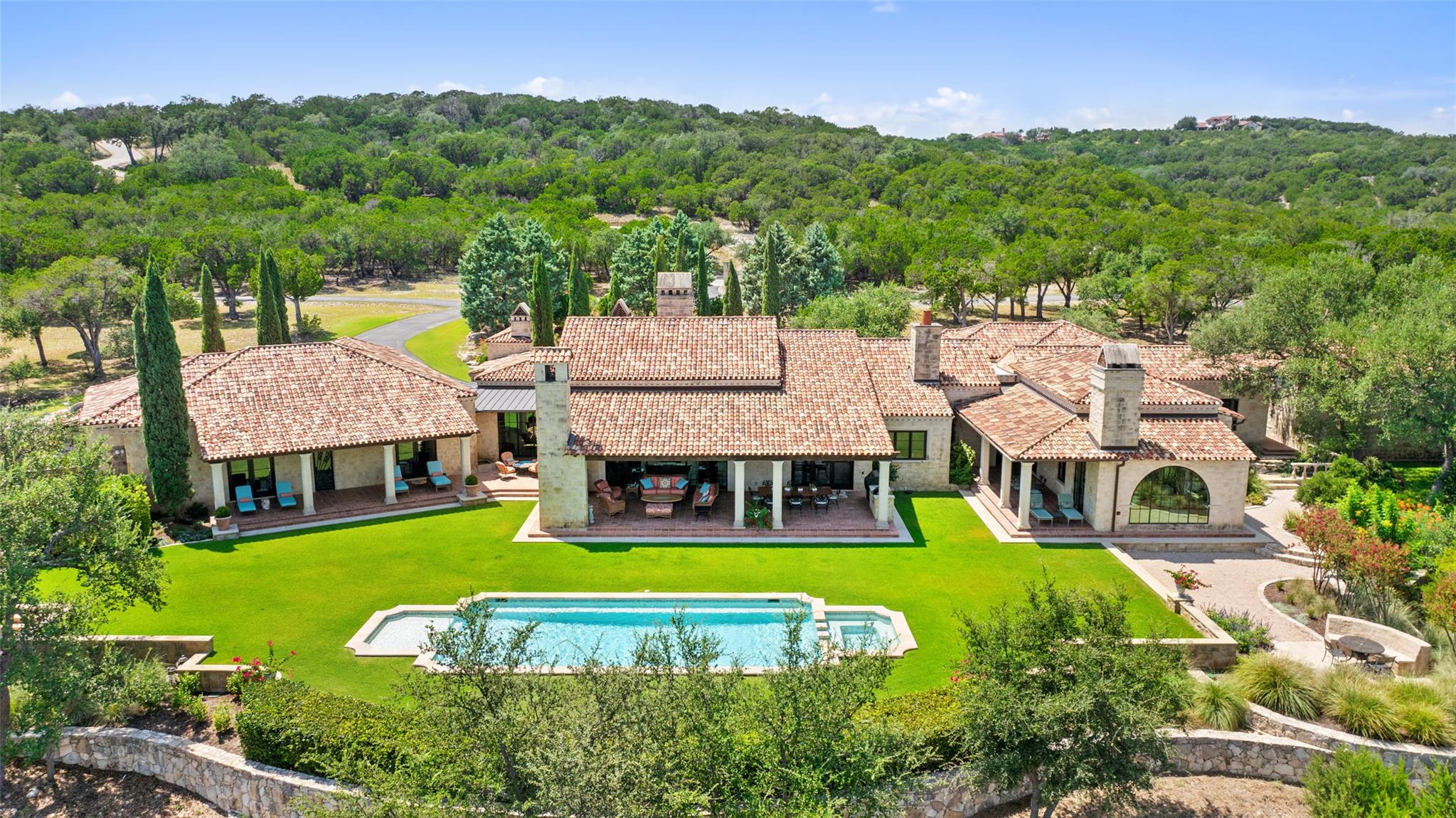 201 S Angel Light DR, Spicewood, TX 78669