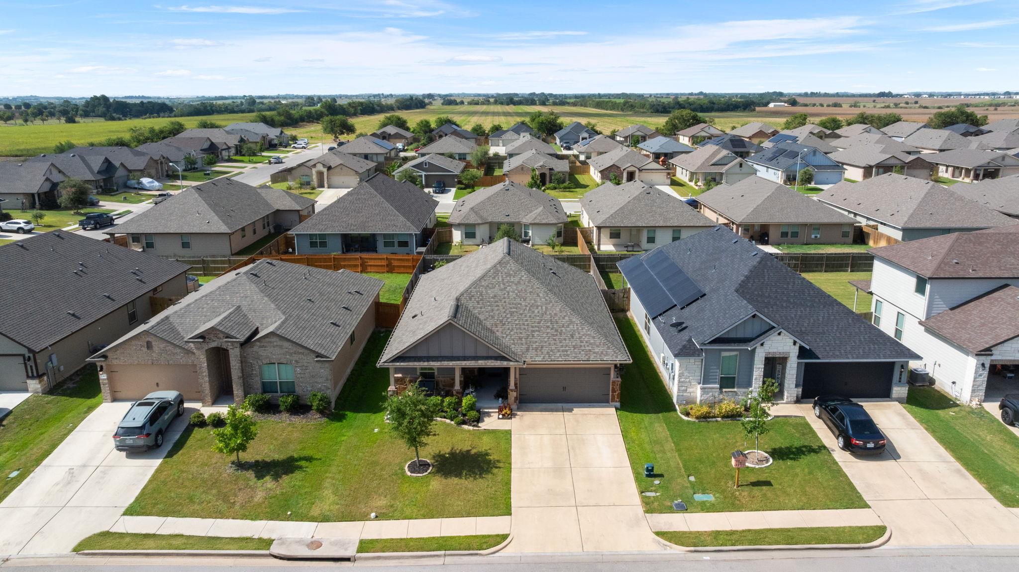 188 Beth Ann Loop, Taylor, TX 76574