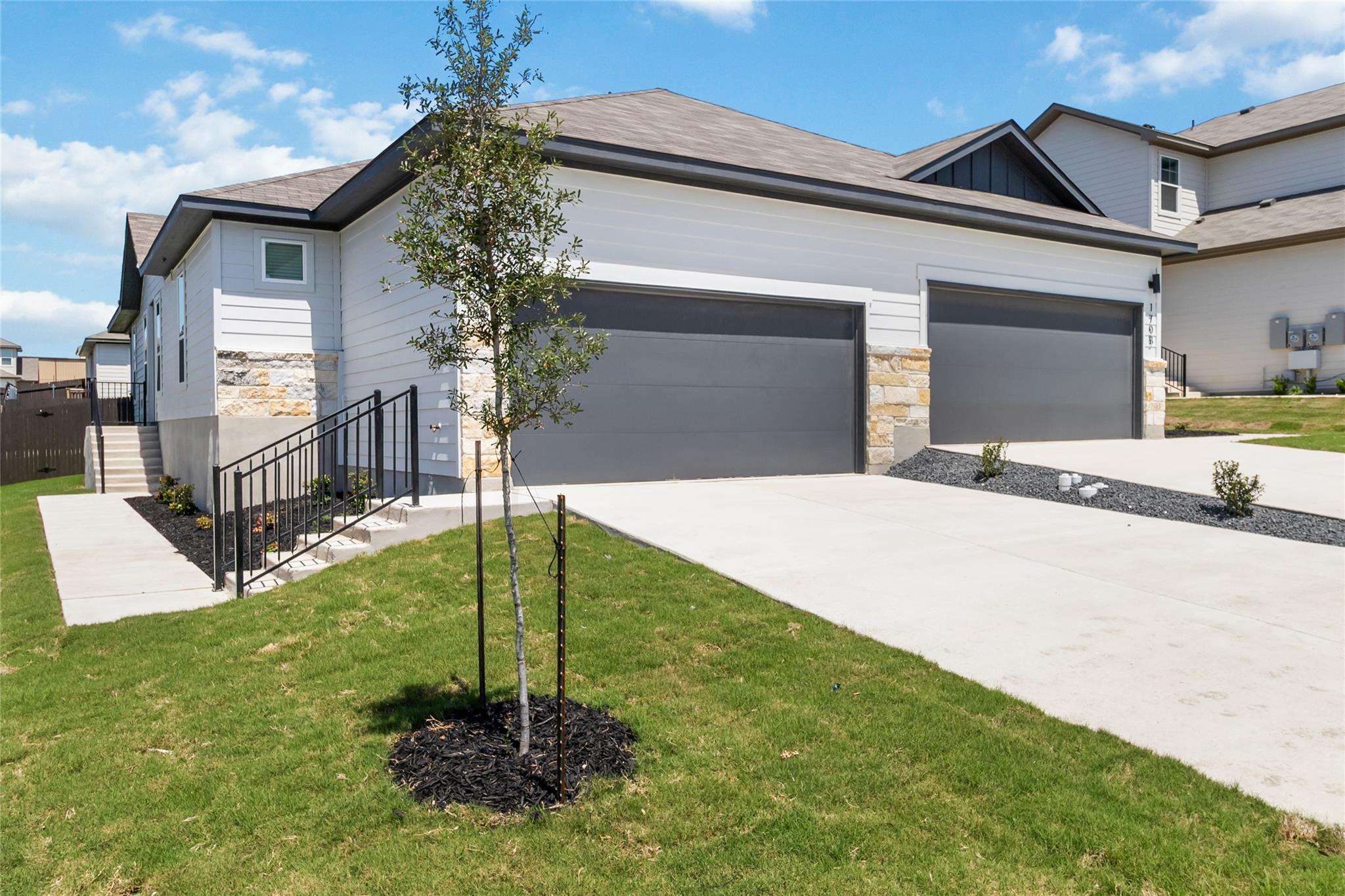 1008 Staglin ST, Buda, TX 78610