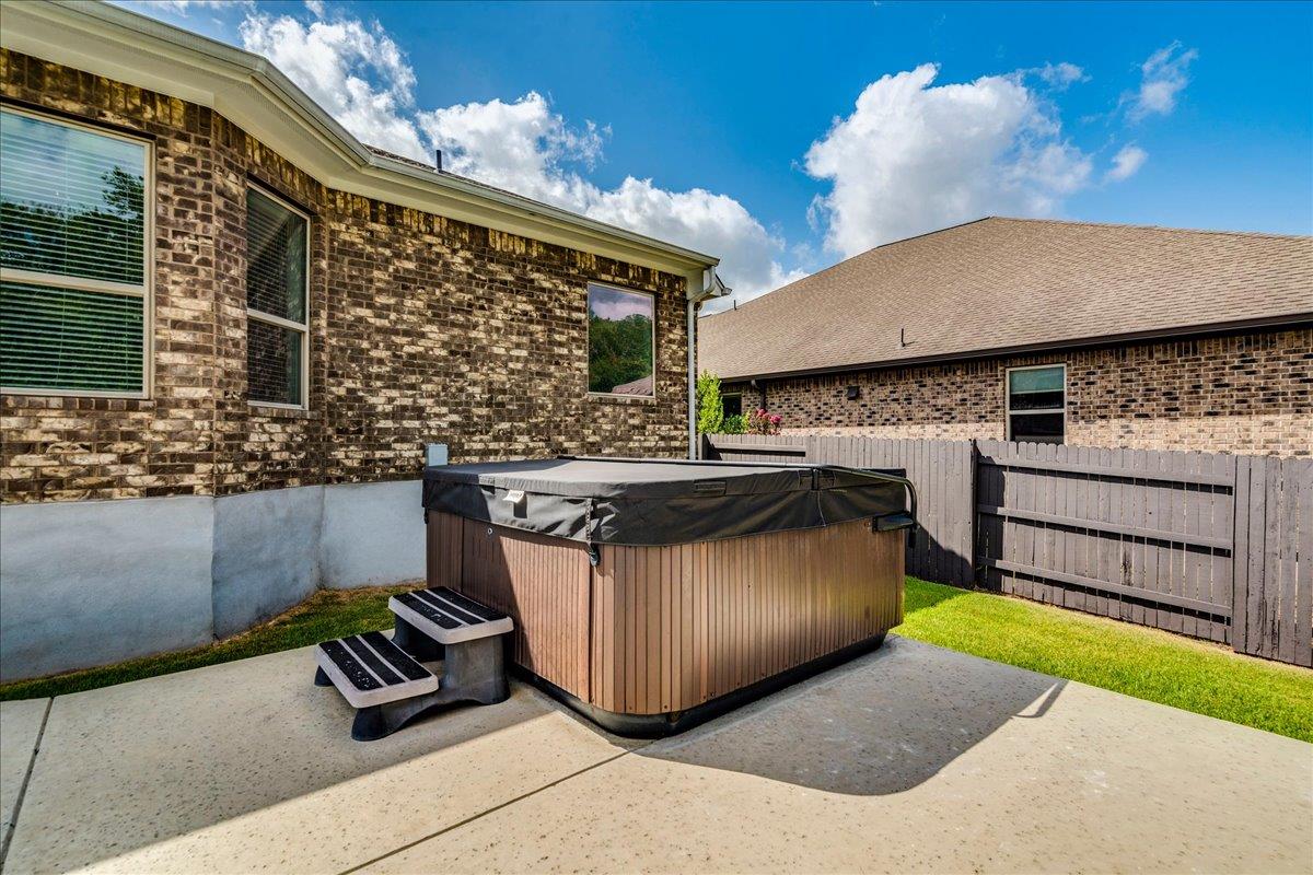 221 Clearwater Way, Kyle, TX 78640