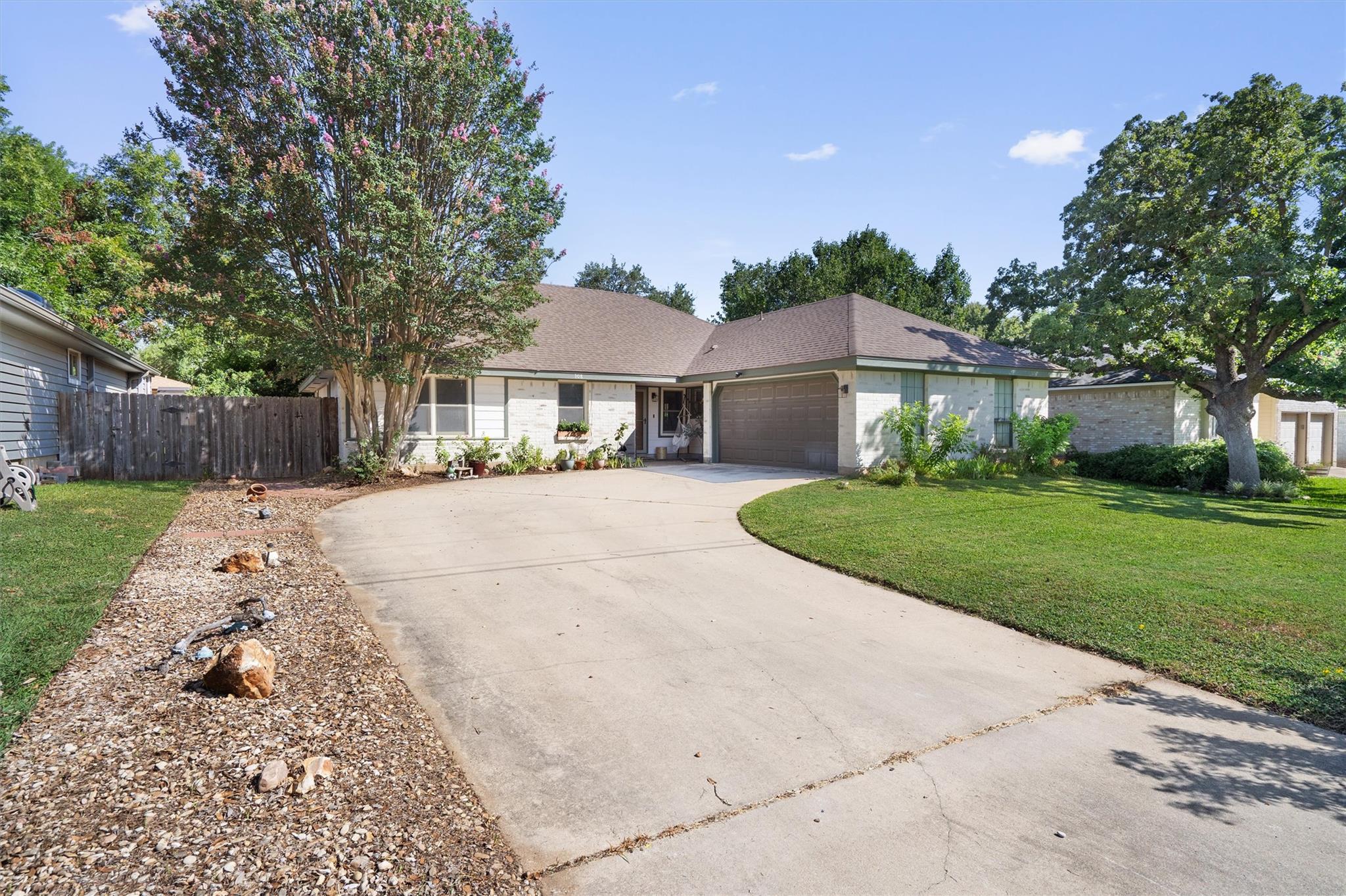308 Susana DR, Georgetown, TX 78628