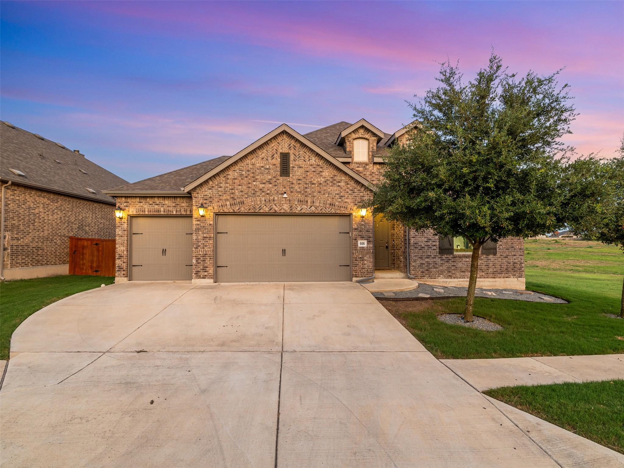 606 Spinnaker Loop, Kyle, TX 78640