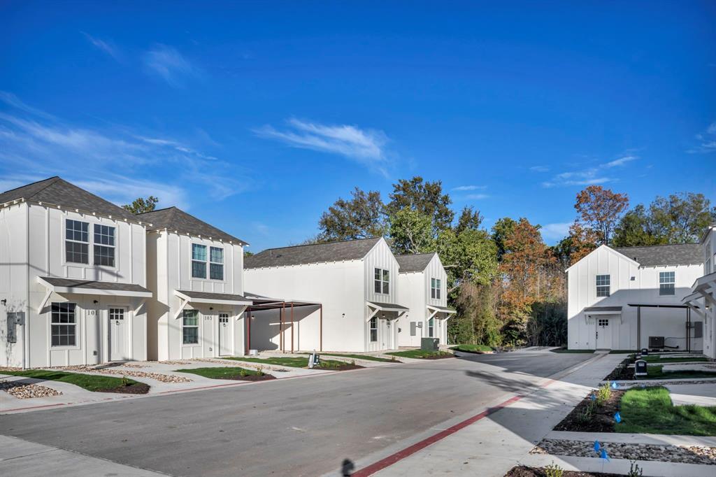 350 Debus ST #124, Taylor, TX 76574