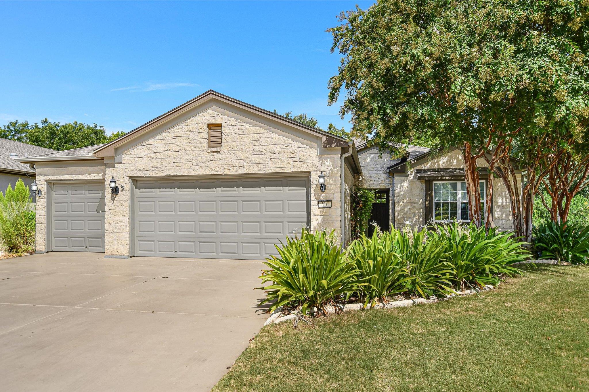 516 Independence Creek LN, Georgetown, TX 78633