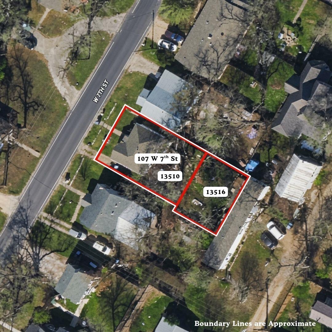 107 W 7th ST, Elgin, TX 78621
