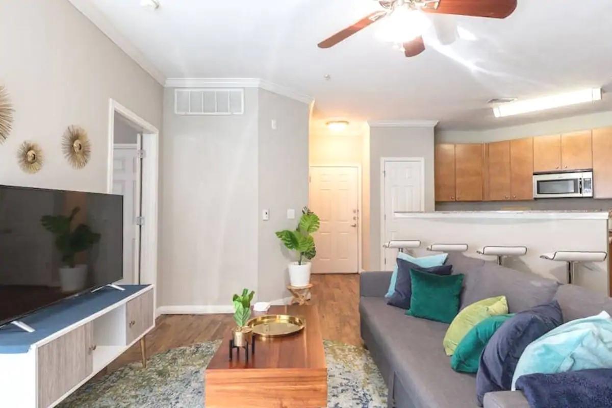 2502 Leon ST #209, Austin, TX 78705