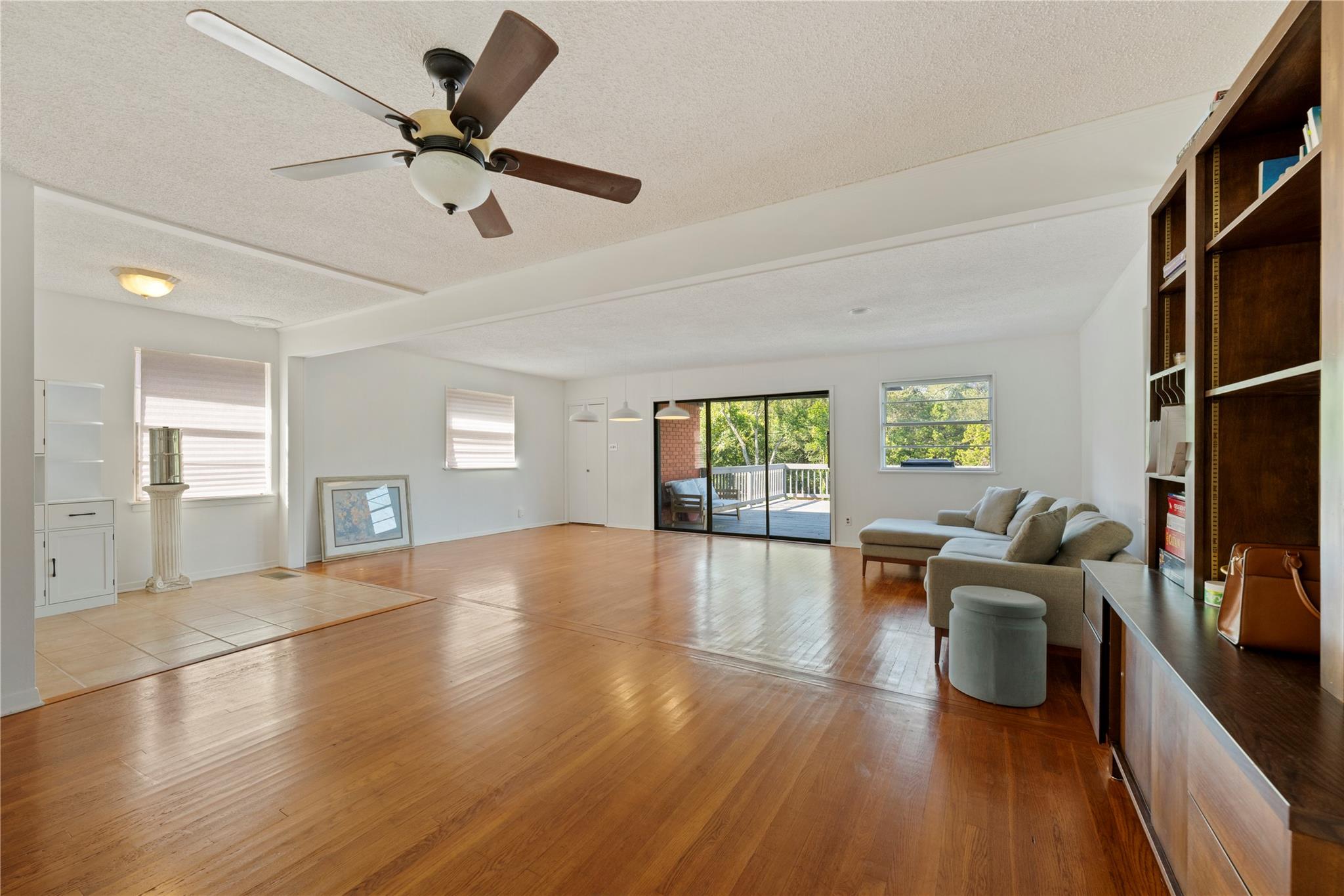 402 Philco DR, Austin, TX 78745