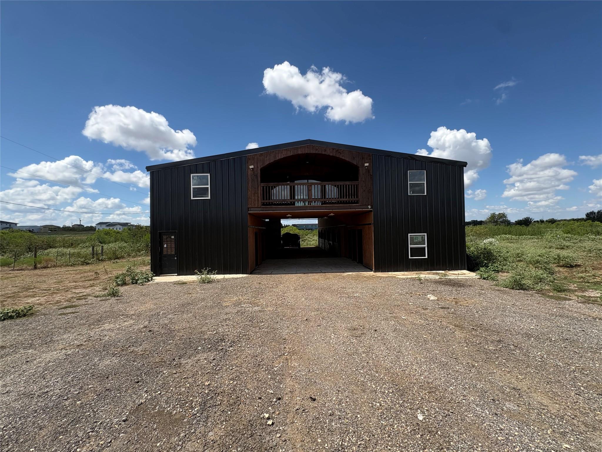 1701 County Road 466, Elgin, TX 78621