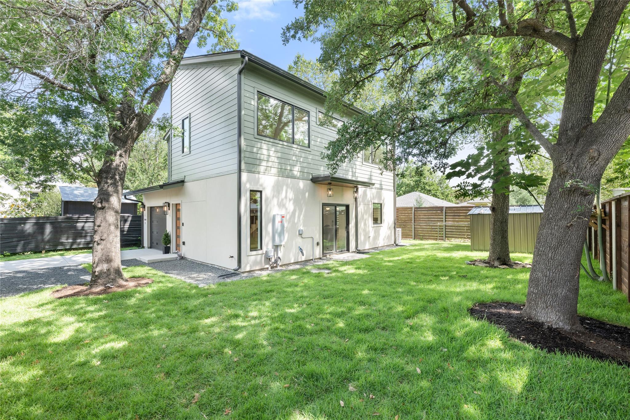 1404 Justin LN #2, Austin, TX 78757