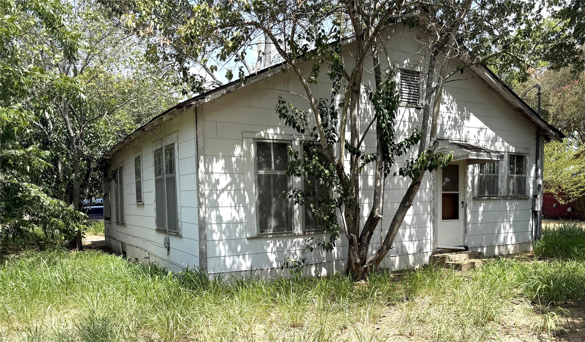 119 Pine ST, Luling, TX 78648
