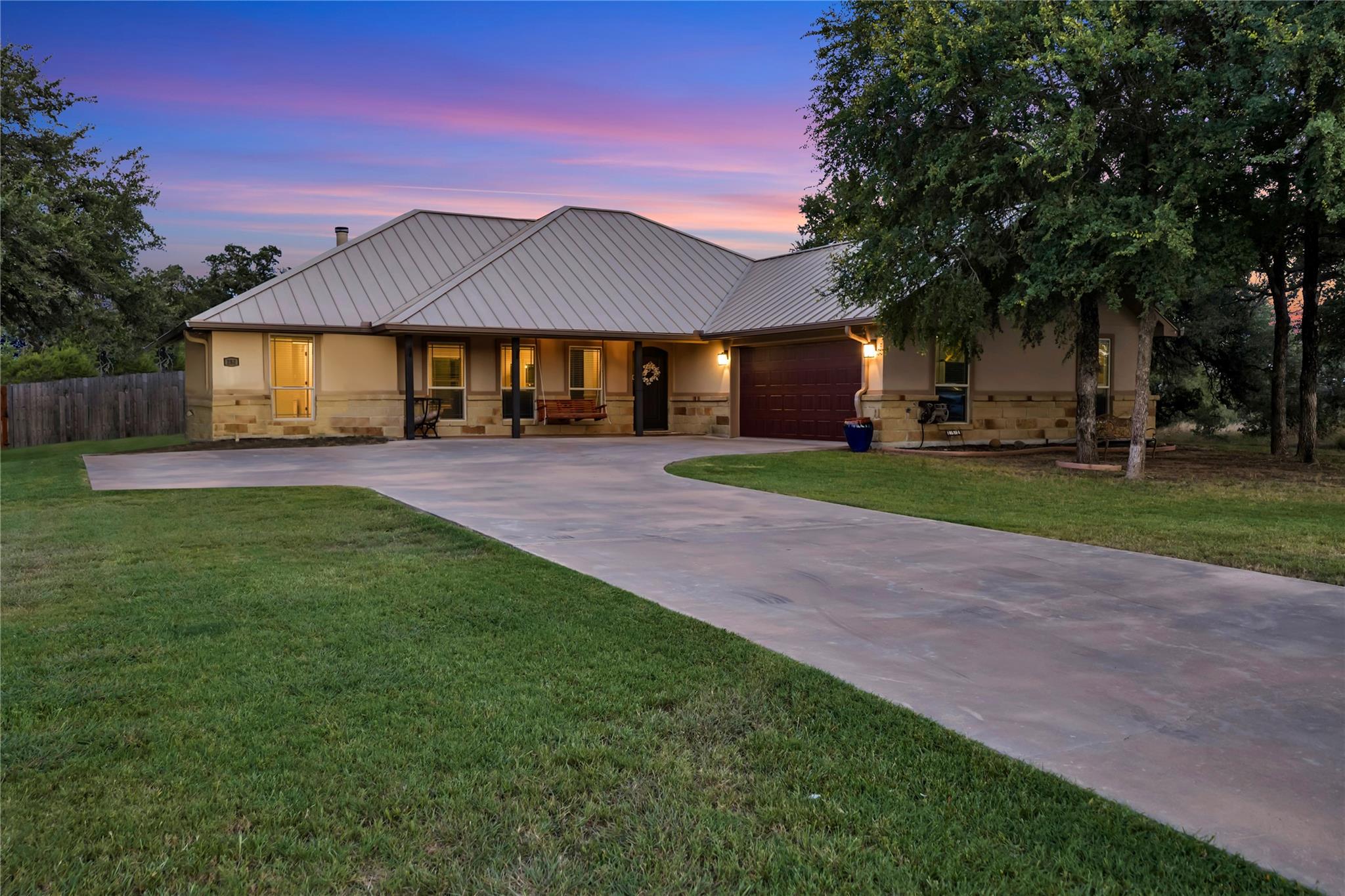 252 Sunday DR, Burnet, TX 78611