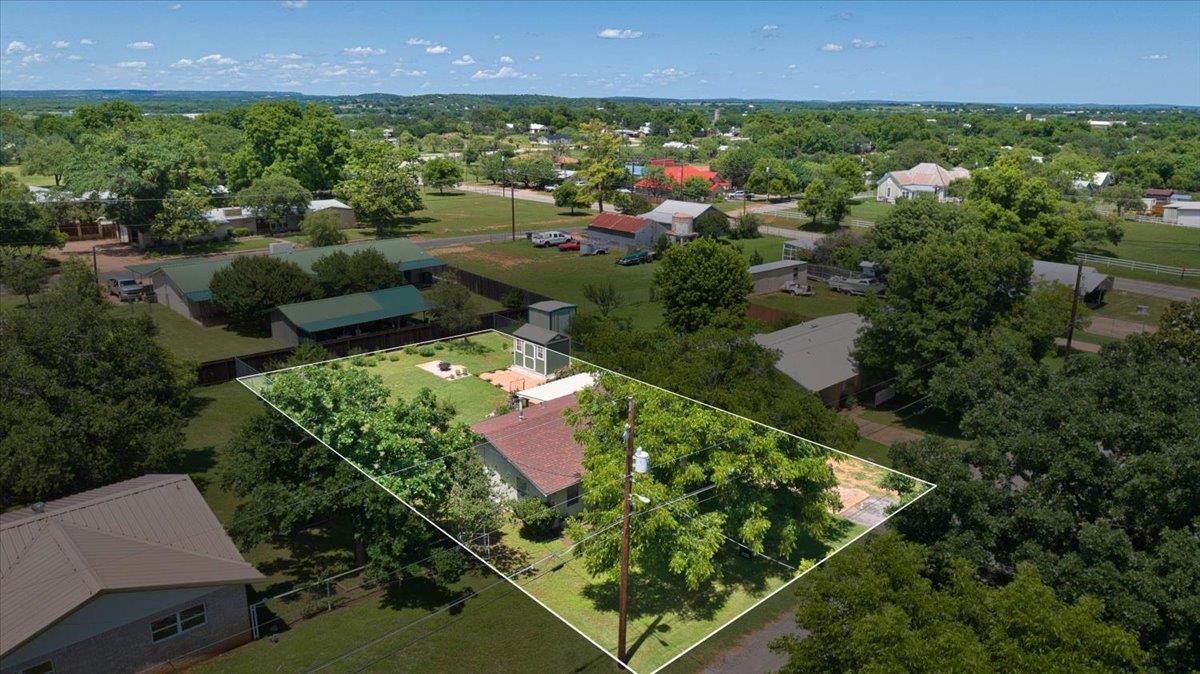 1236 Martin ST, Mason, TX 76856