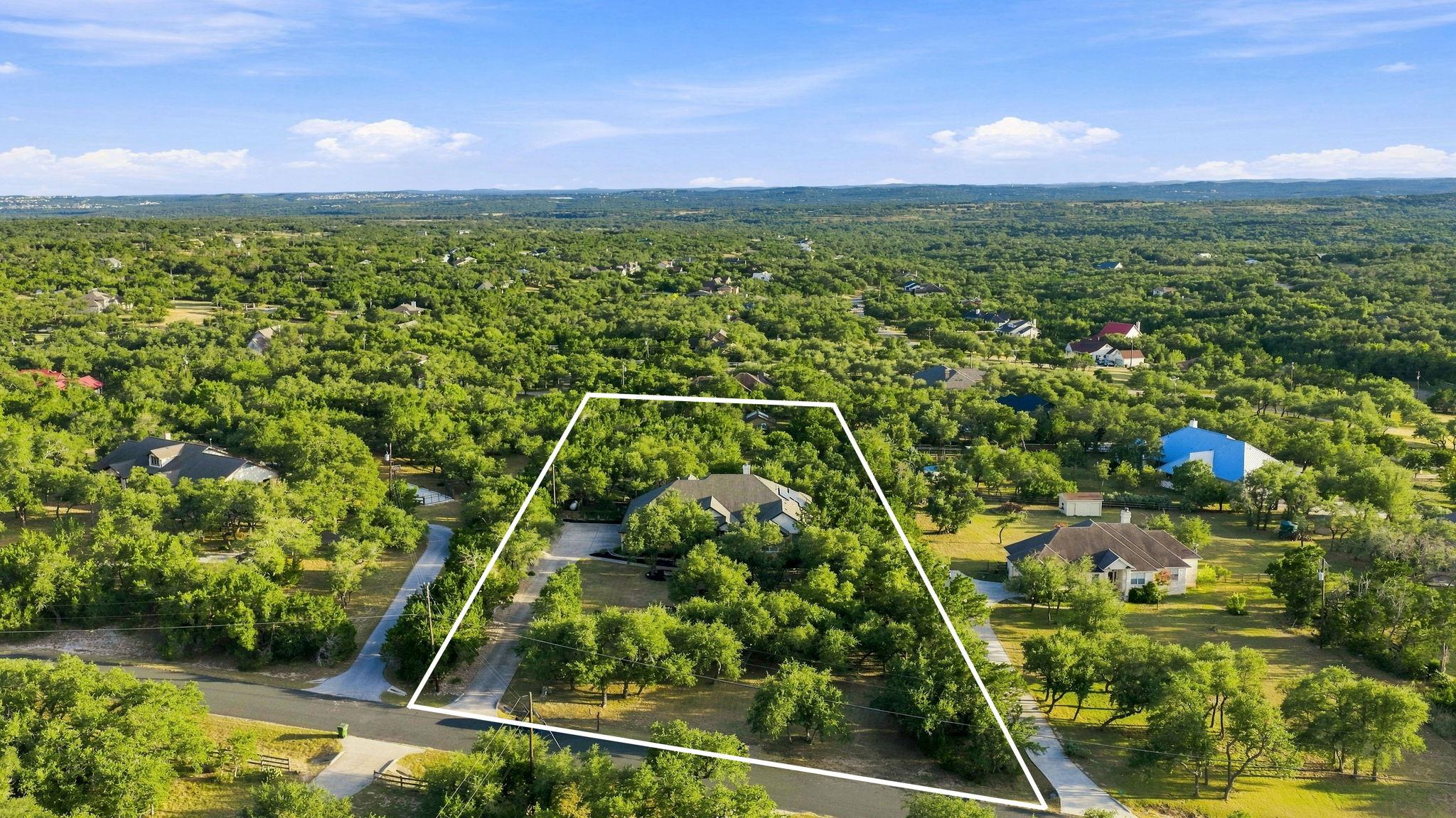 607 Saddlehorn DR, Dripping Springs, TX 78620