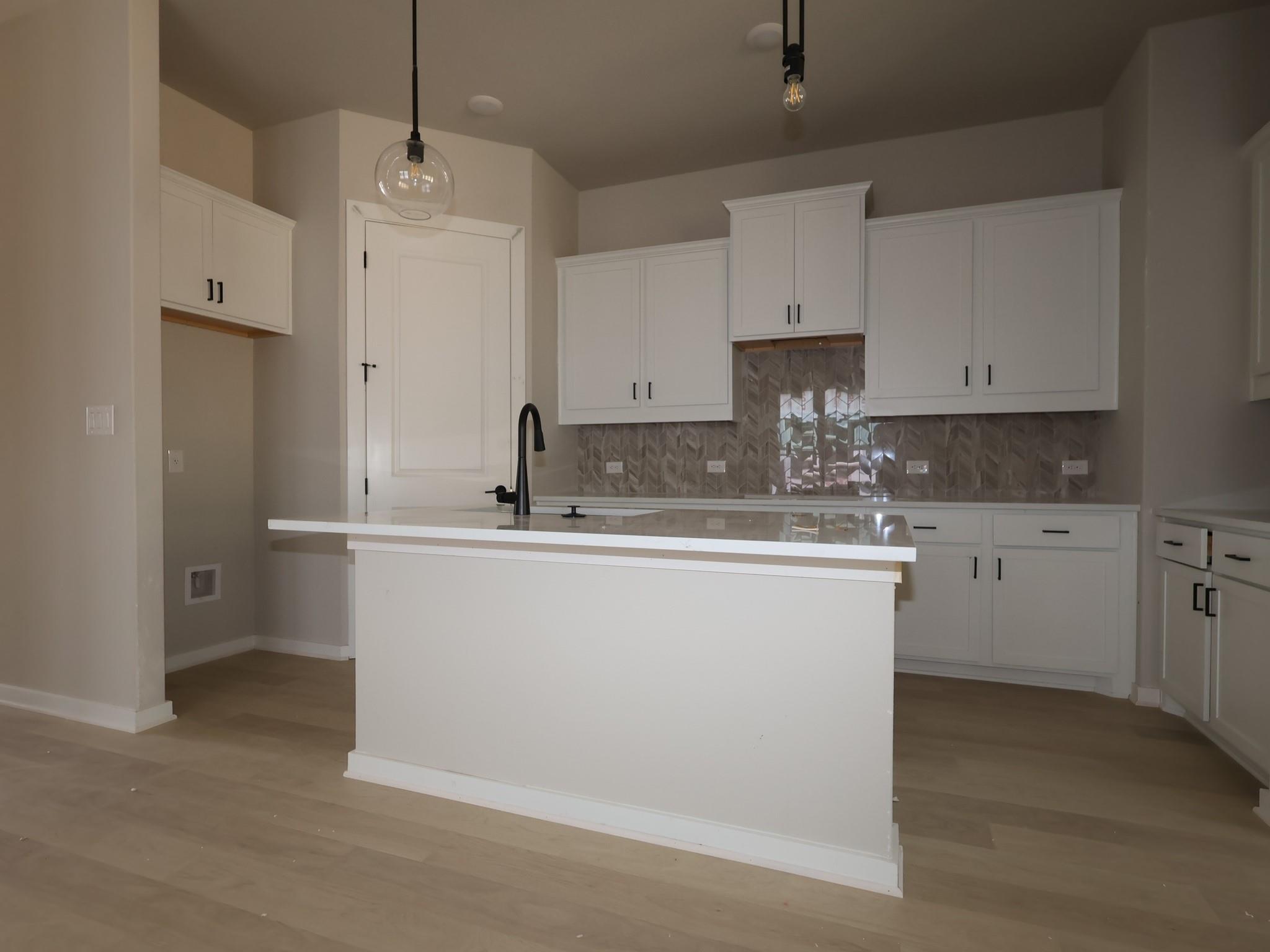 192 Bishop Wood RD, Dripping Springs, TX 78620