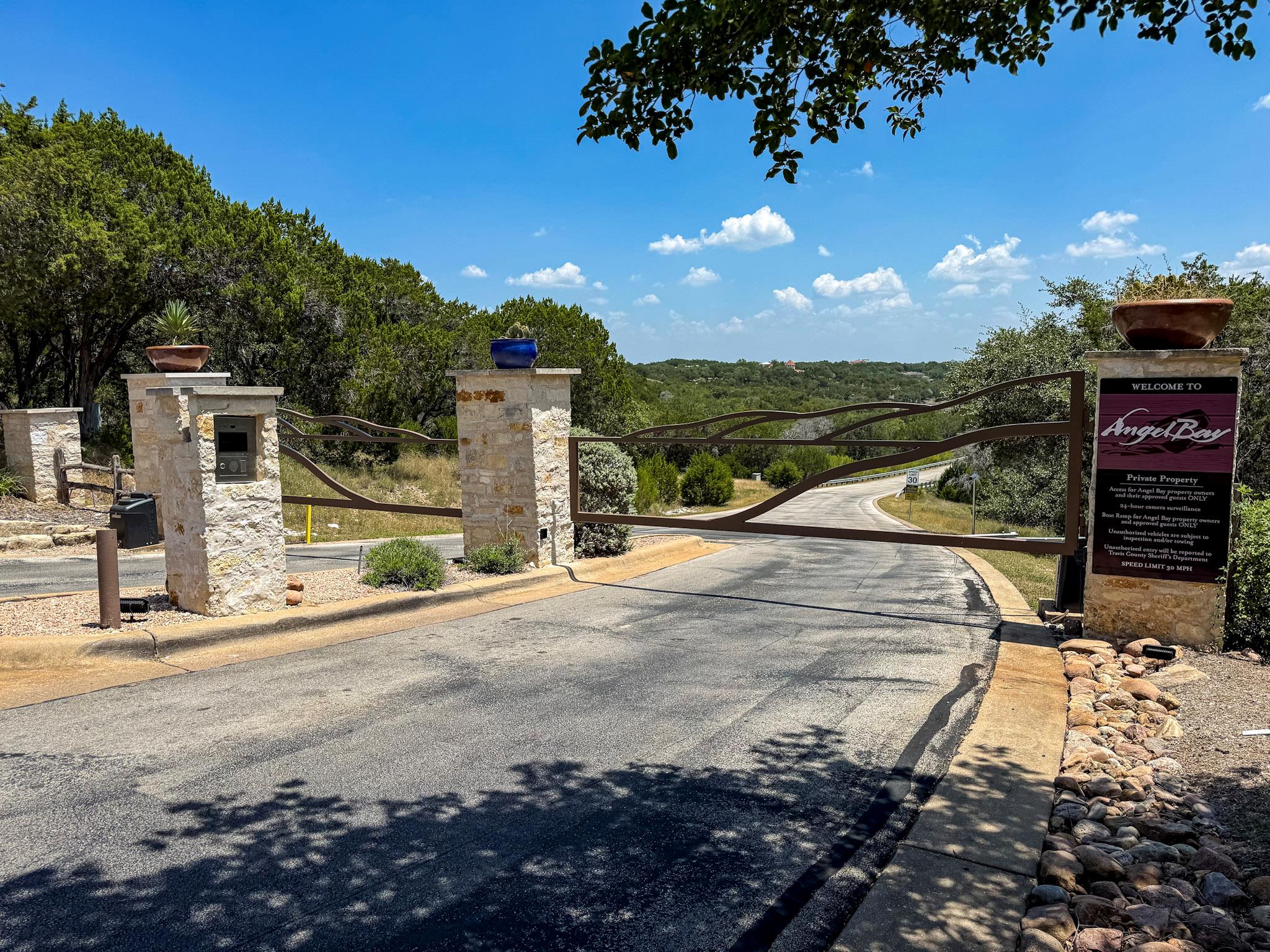 305 Angel Song CV, Spicewood, TX 78669