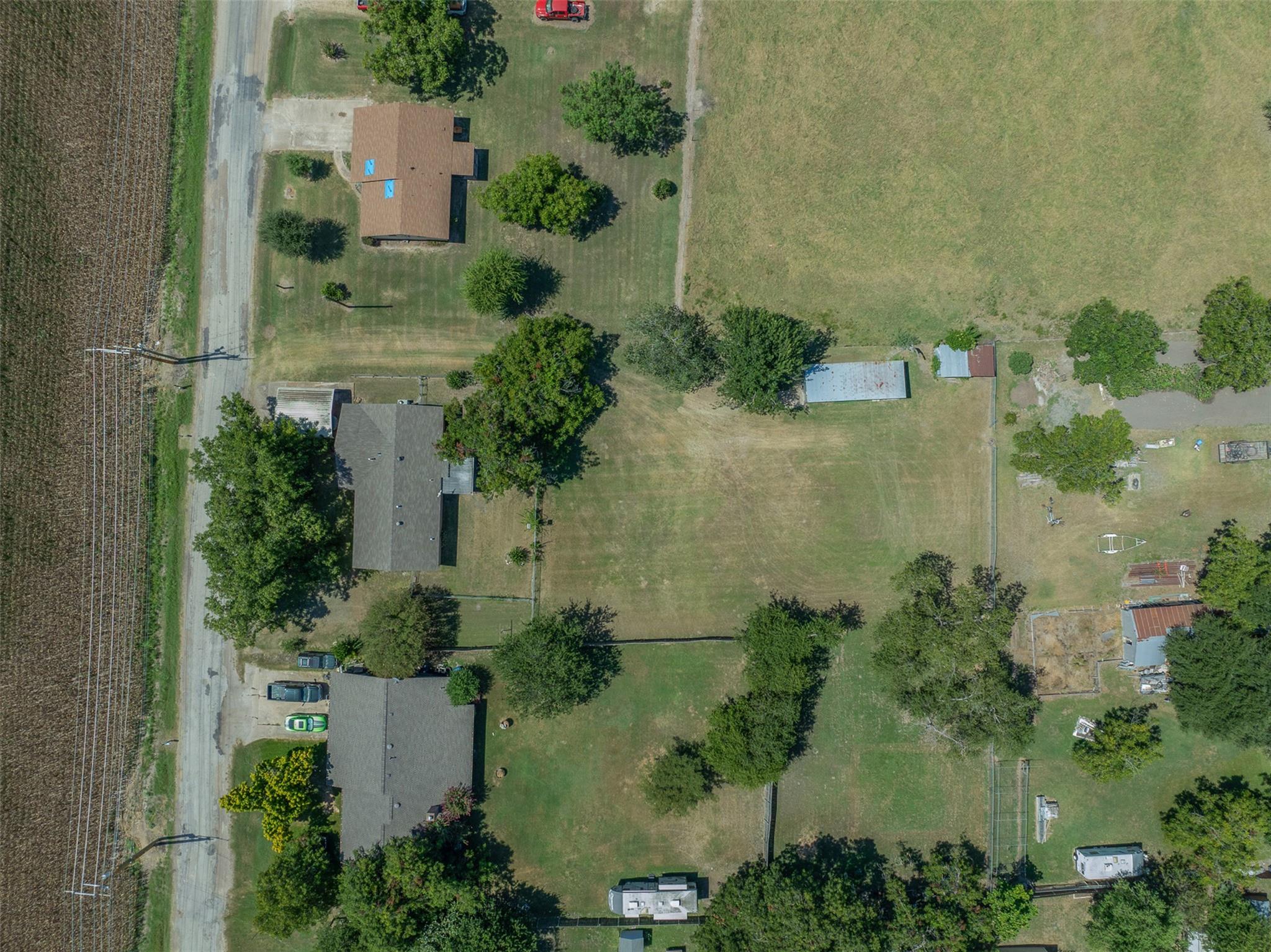 604 N 3rd ST, Thorndale, TX 76577