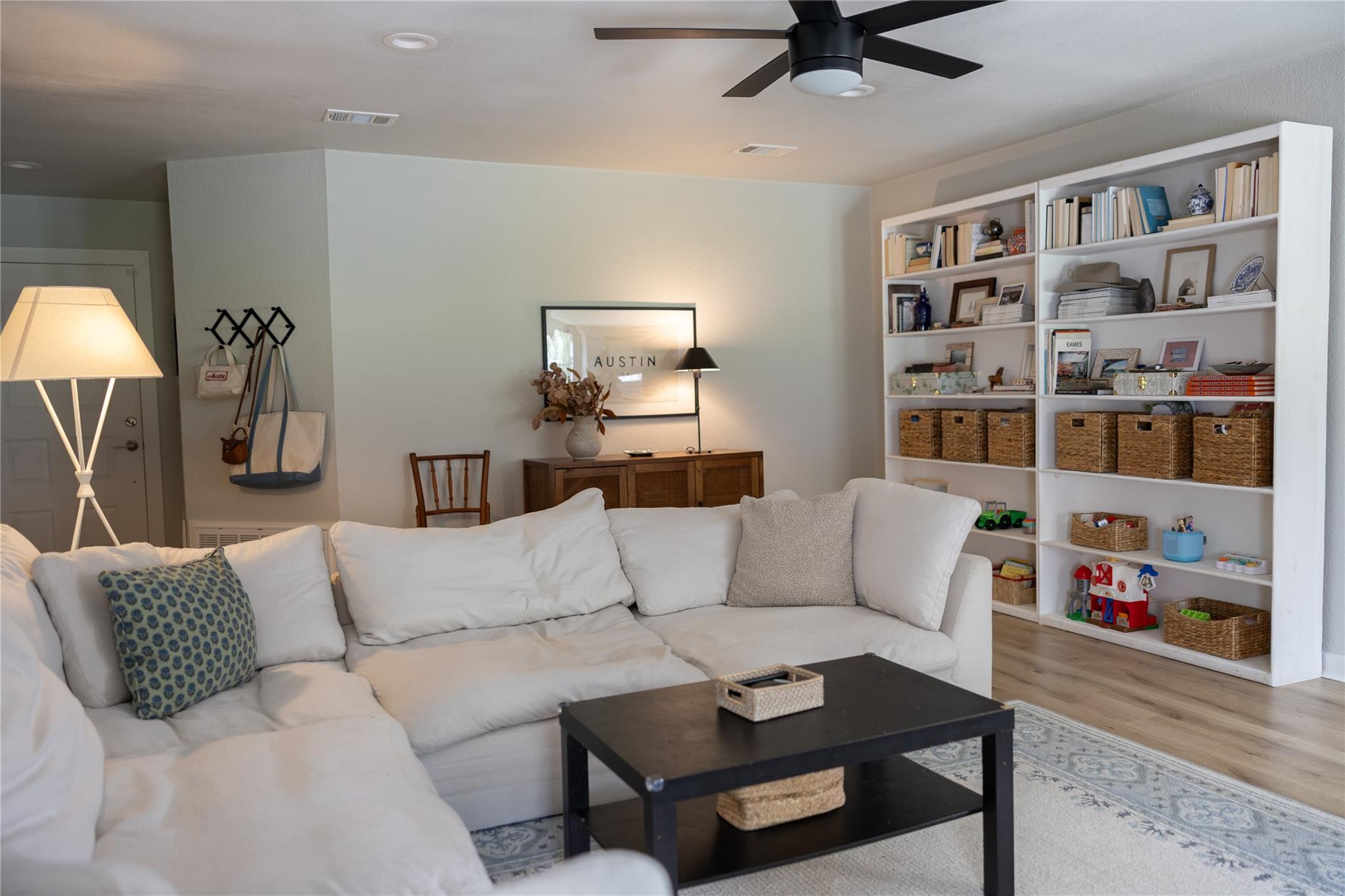 3203 Harpers Ferry LN, Austin, TX 78745