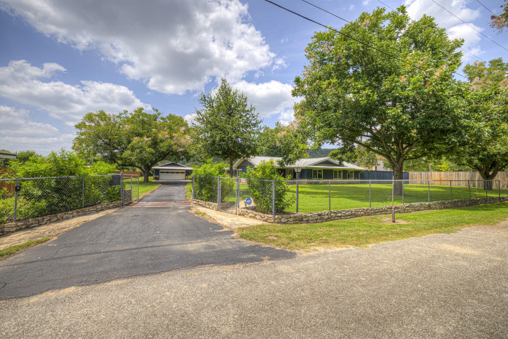 635 Riverside Pa, Canyon Lake, TX 78133