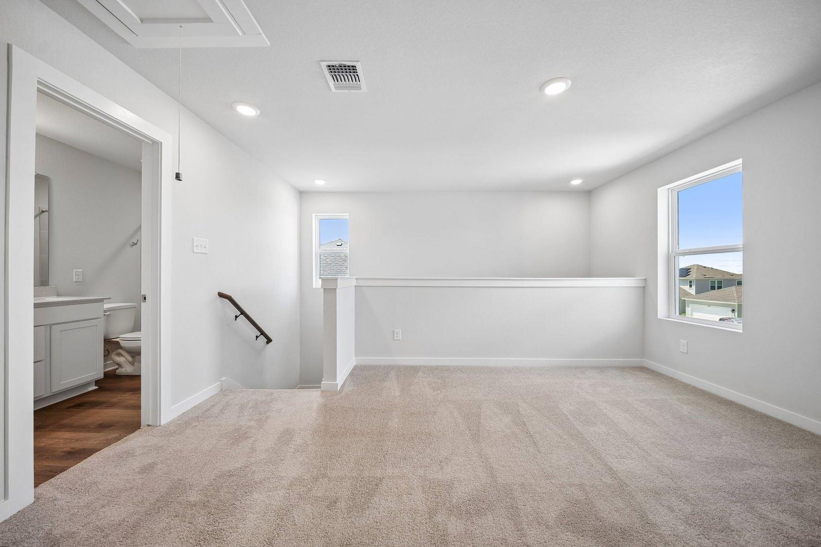 156 Hornet ST, Elgin, TX 78621