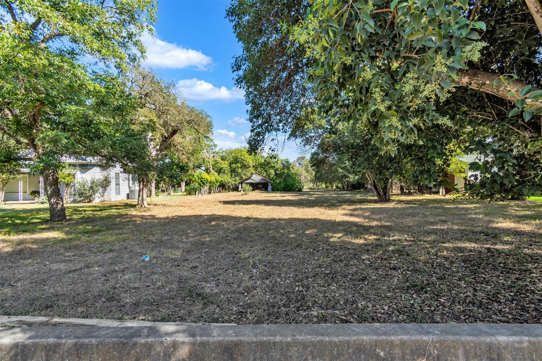 1247 W San Antonio ST, San Marcos, TX 78666