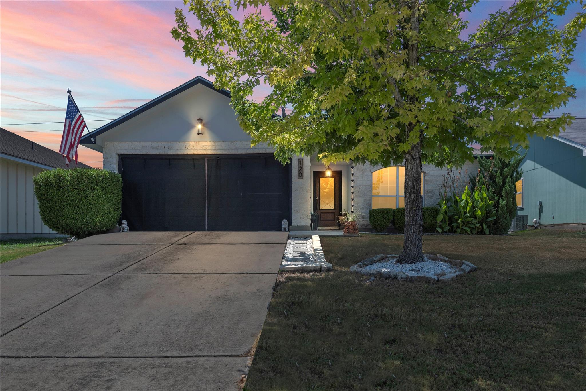 120 Amber LN, Jarrell, TX 76537