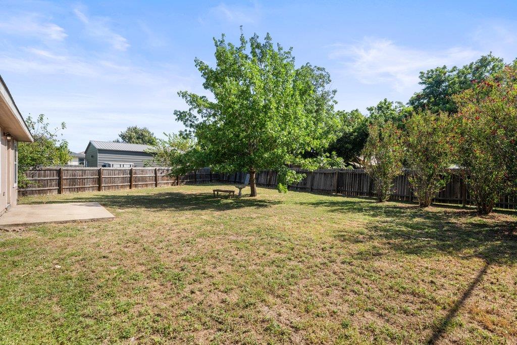 2100 Boyer DR, Taylor, TX 76574