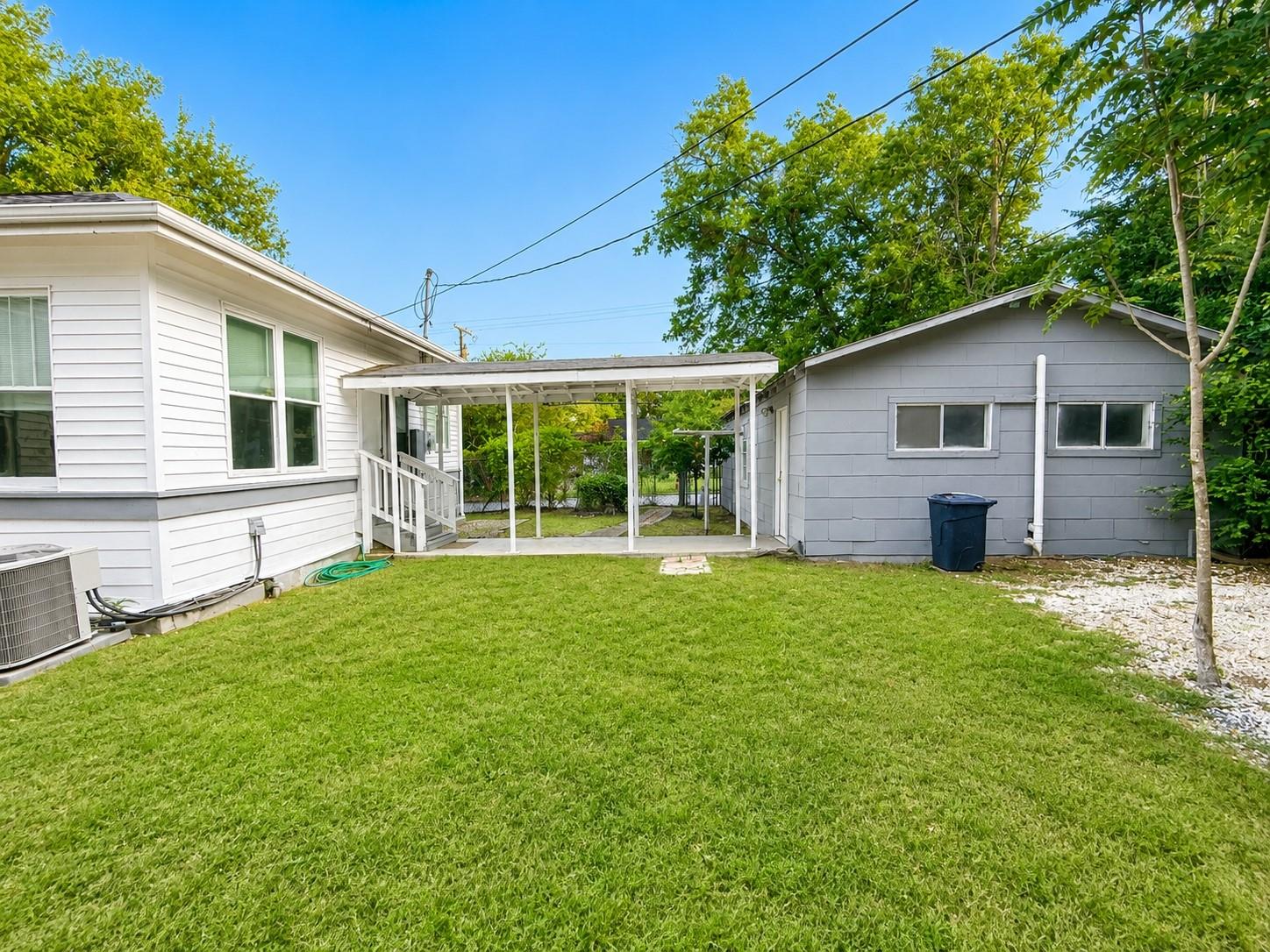 340 Ackerman ST, Rockdale, TX 76567