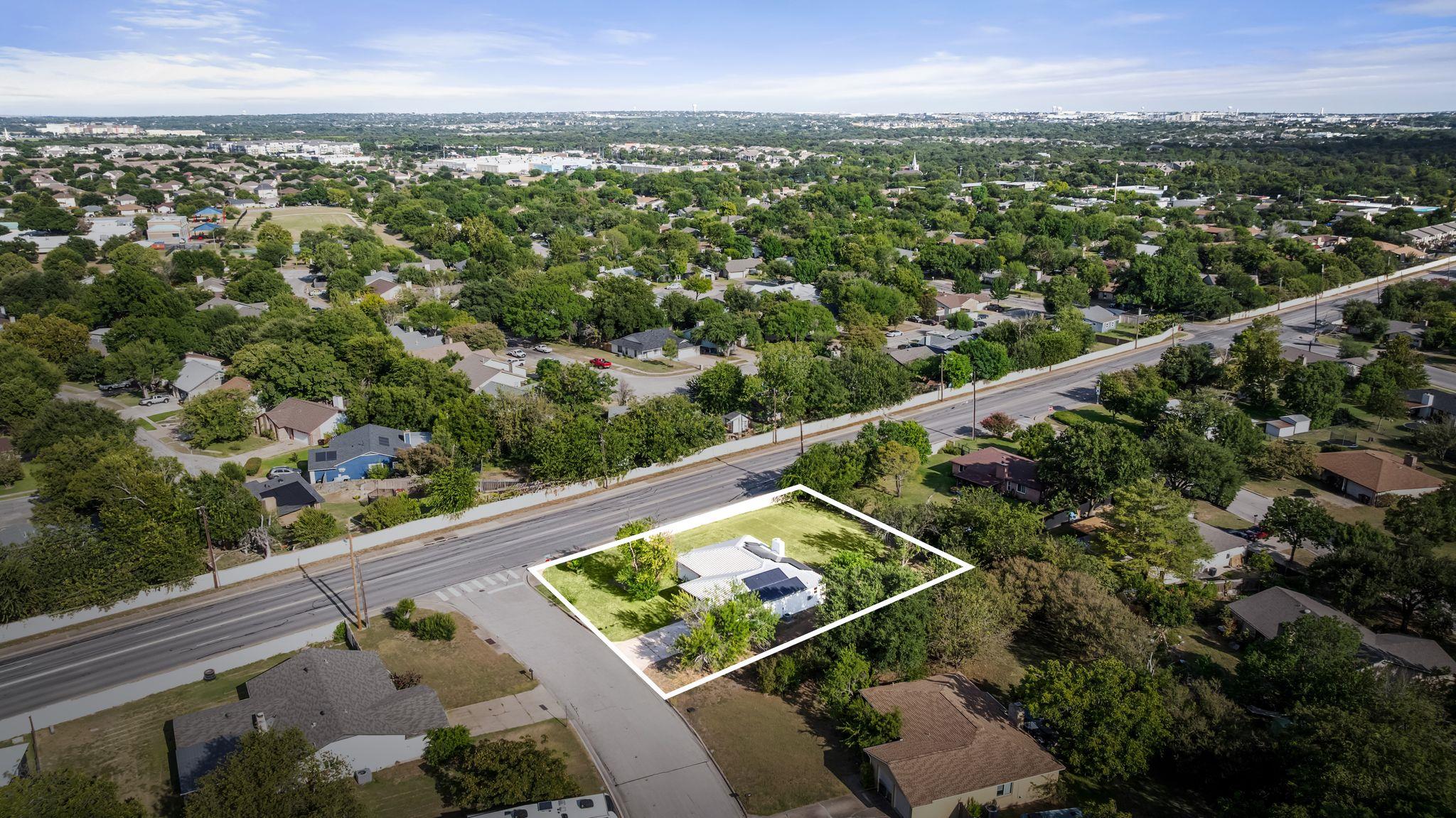 1500 Wildflower DR, Round Rock, TX 78664