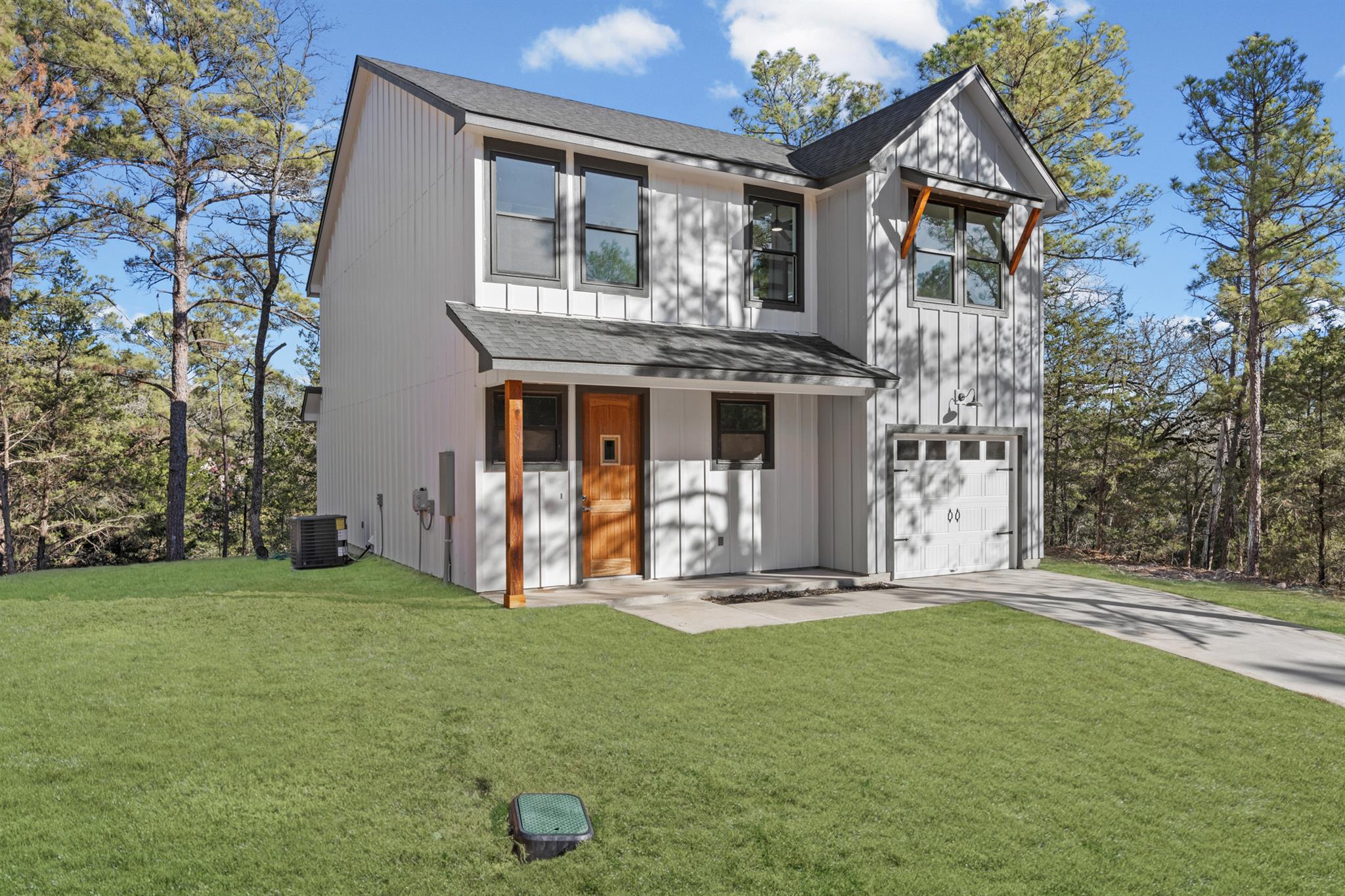 159 Molokini DR, Bastrop, TX 78602
