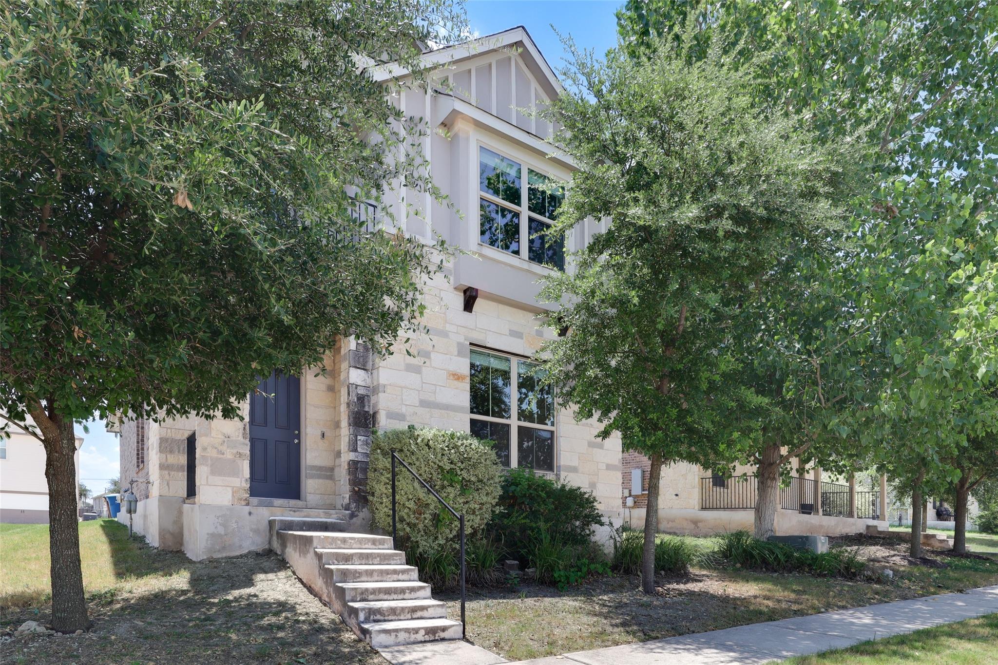 2929 Harvester LN, Round Rock, TX 78664