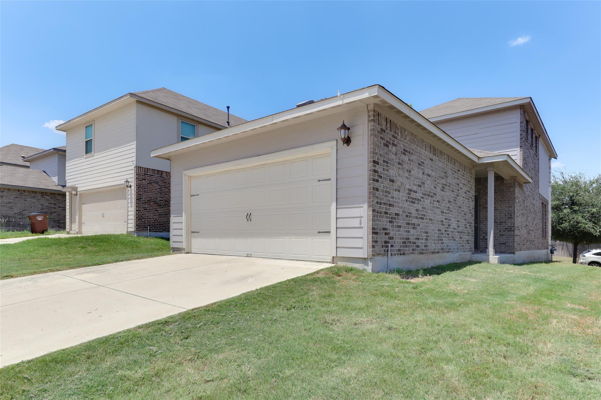 2929 Harvester LN, Round Rock, TX 78664