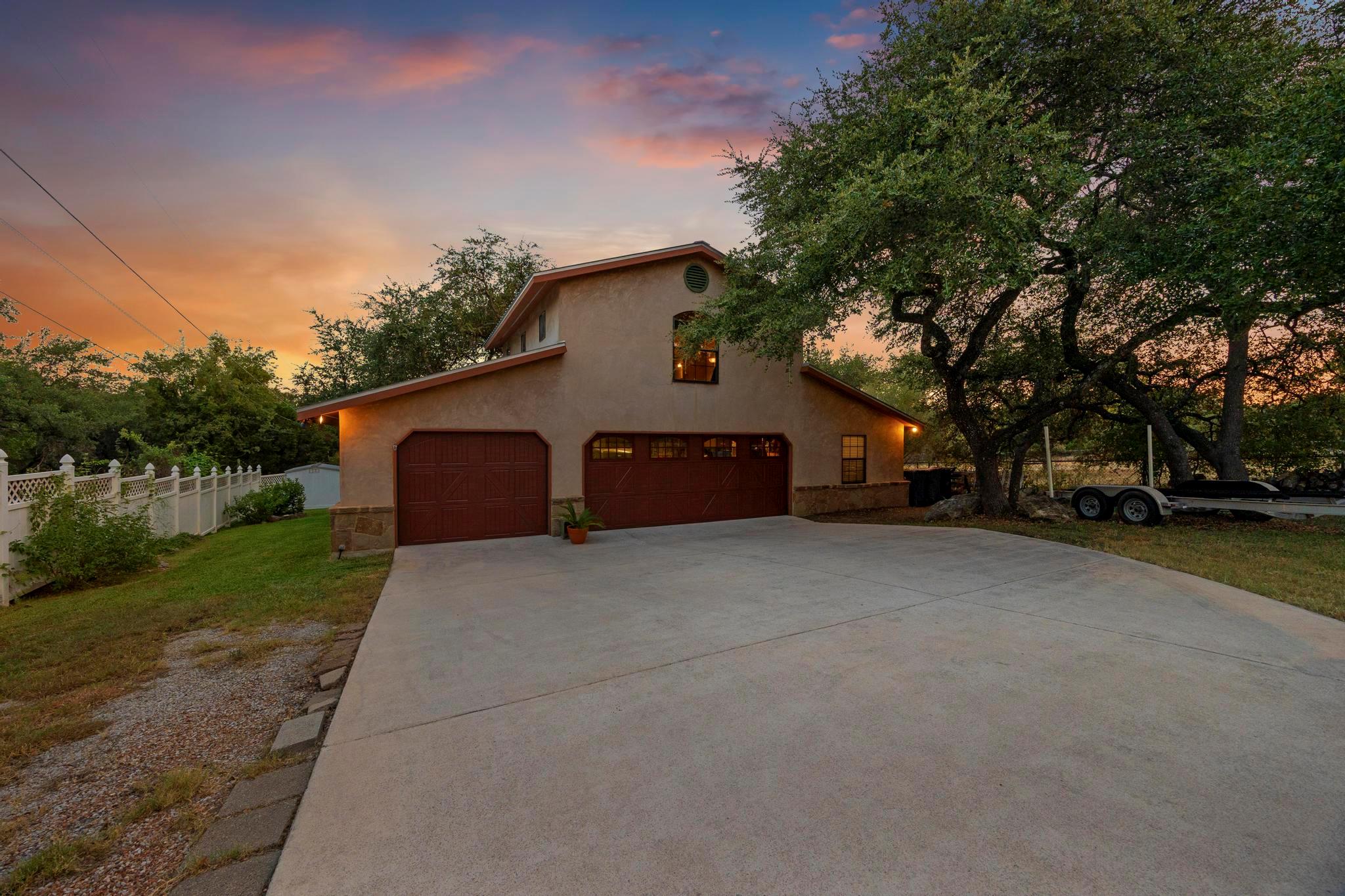 707 Cat Hollow Club DR, Spicewood, TX 78669