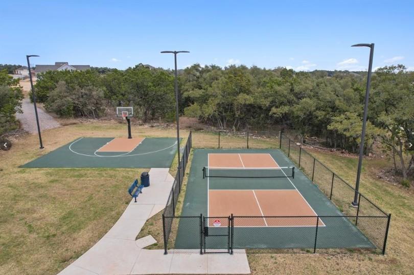 1300 Shelby LN, Georgetown, TX 78628