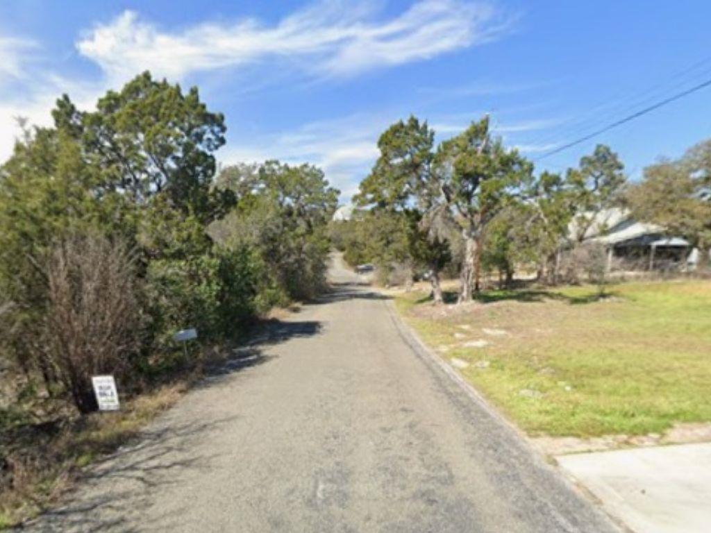 18501 E Lakeview DR, Jonestown, TX 78645