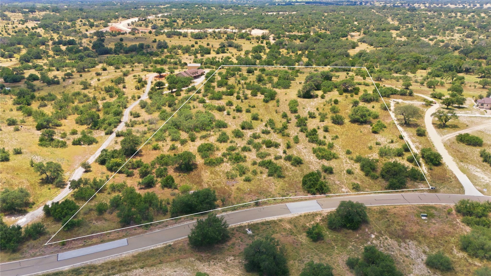 963 Summit Ridge Trail DR, Johnson City, TX 78636