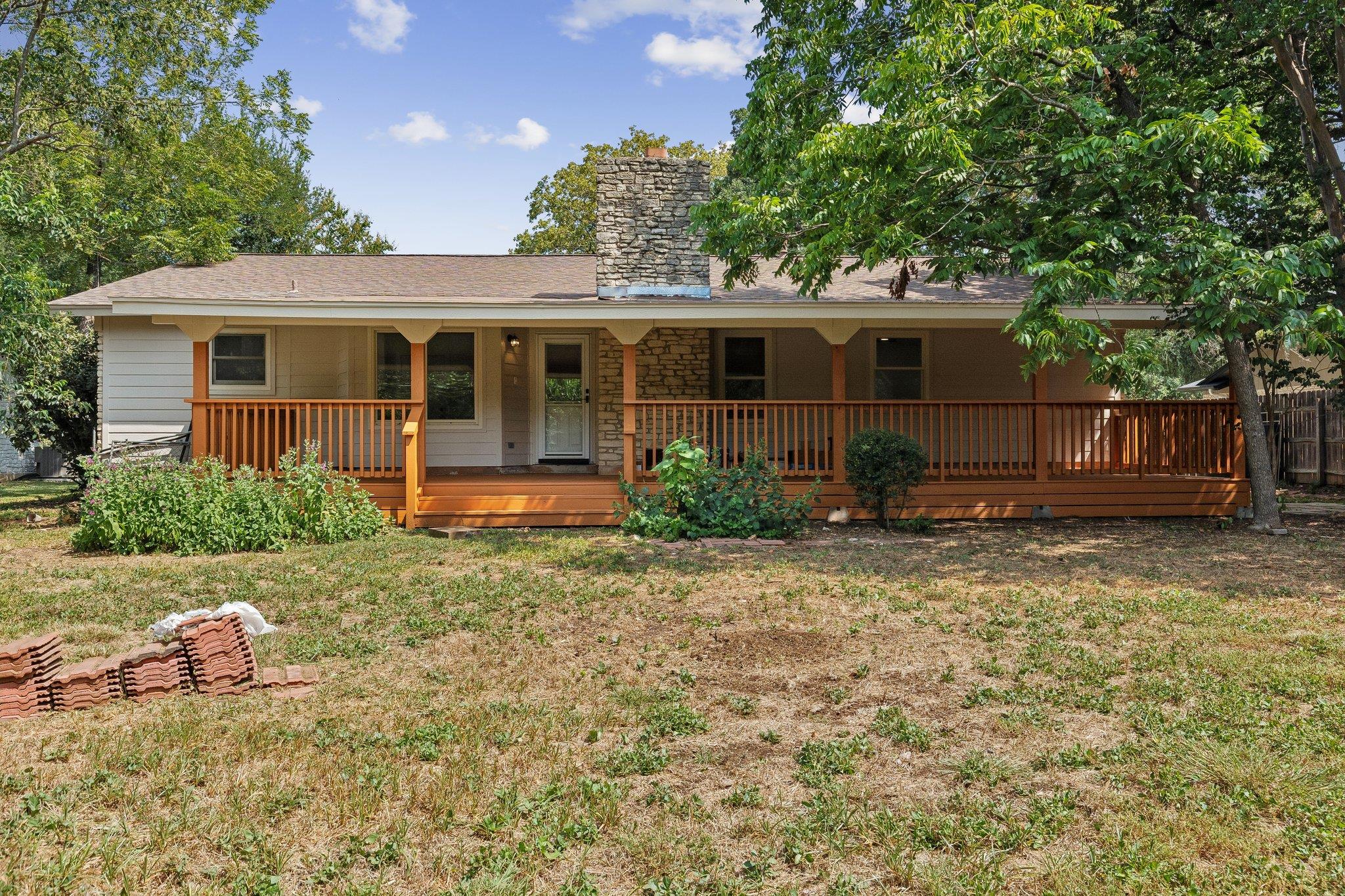 1102 Dunman DR, Georgetown, TX 78628