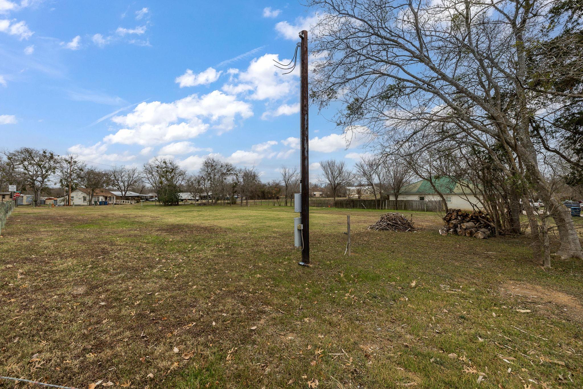 601 M L K BLVD, Elgin, TX 78621