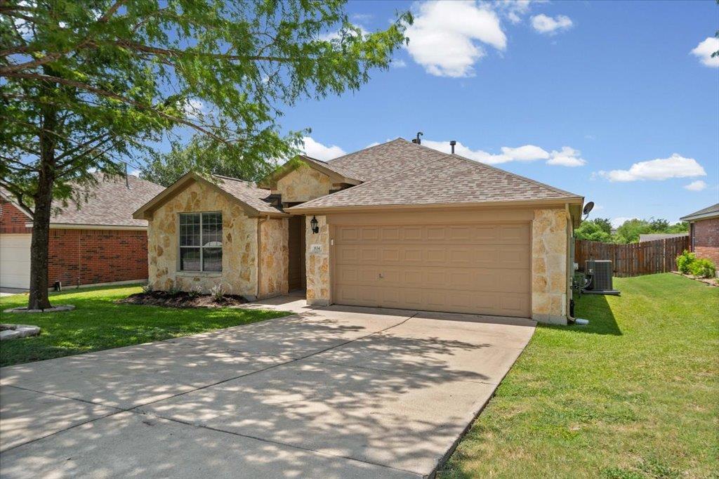 834 Dark Horse LN, Buda, TX 78610
