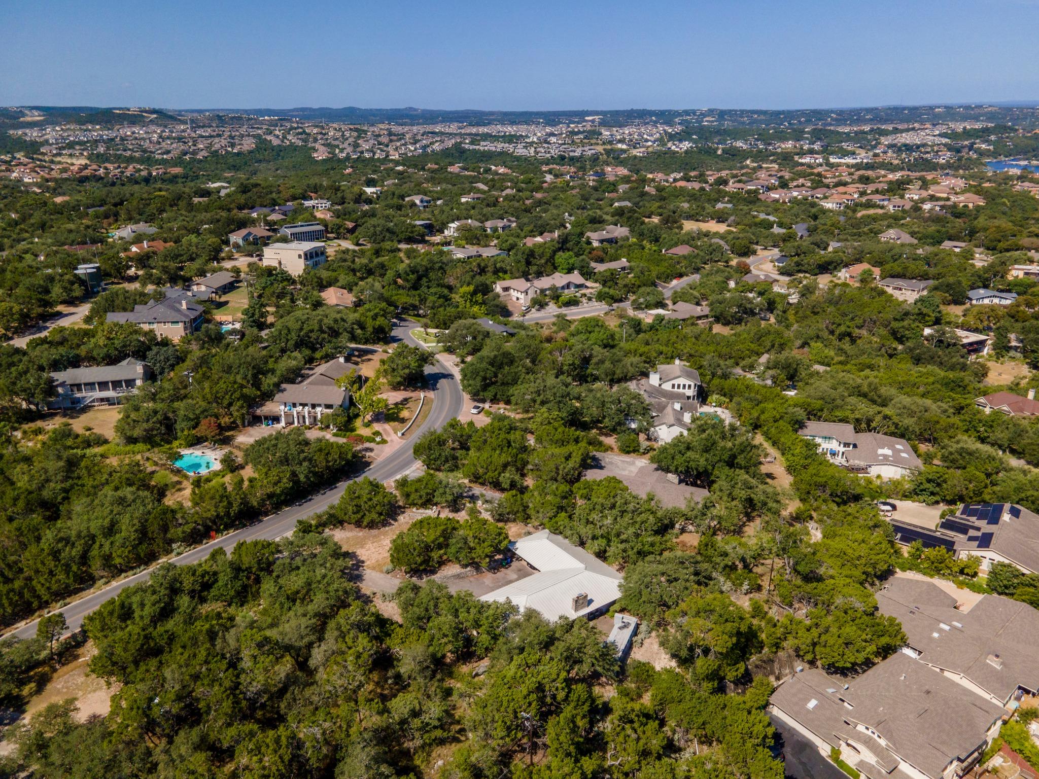 517 Dragon, Lakeway, TX 78734