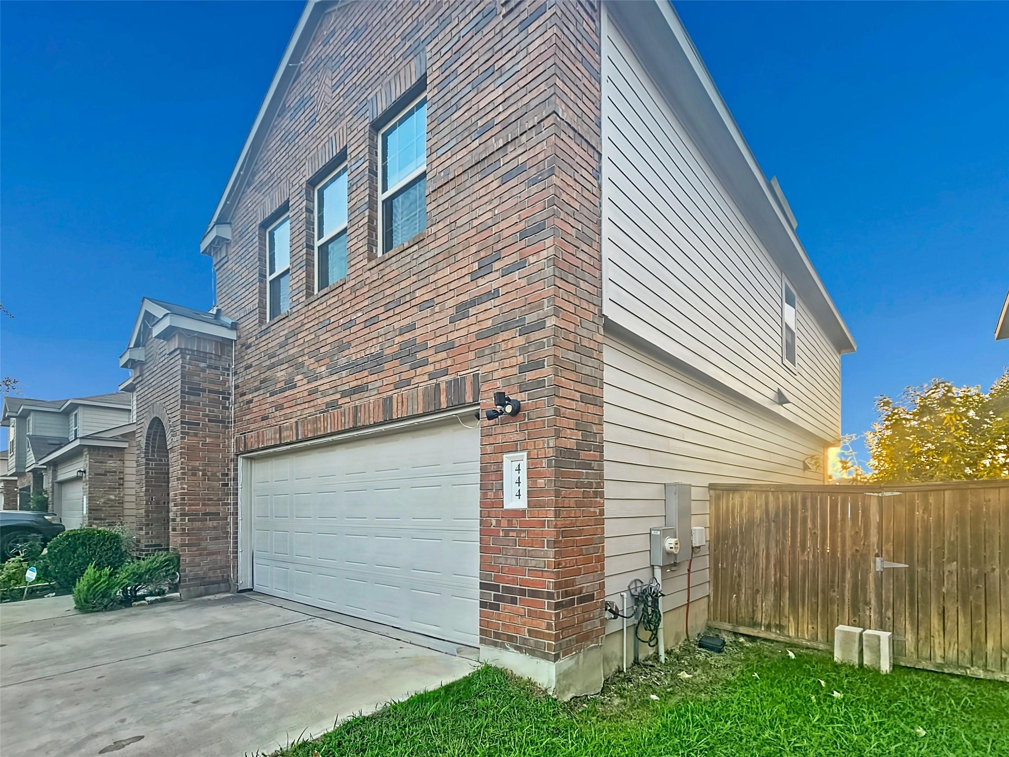 444 Major Lee LN #14H, Jarrell, TX 76537