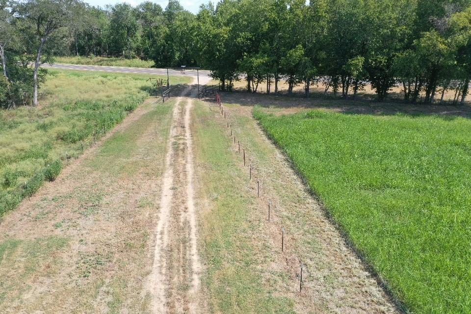 4960 N Fm 908, Rockdale, TX 76567